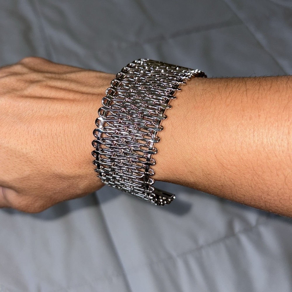 New adjustable women's bracelet